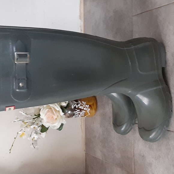 Shoes - HUNTER  BOOTS  SIZE   6 al 7